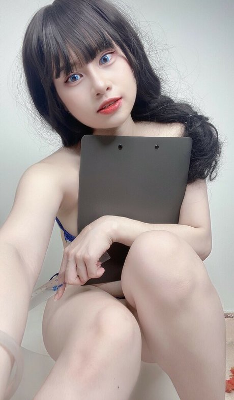 Riribonni sexy pornstar gallery