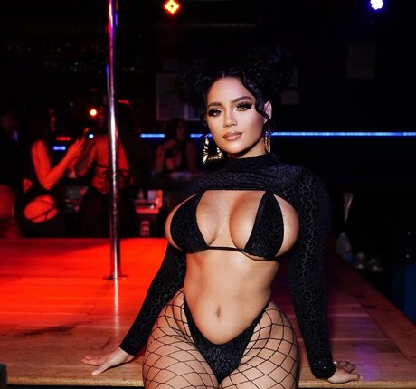 Makeawishstar pornstar hot photos