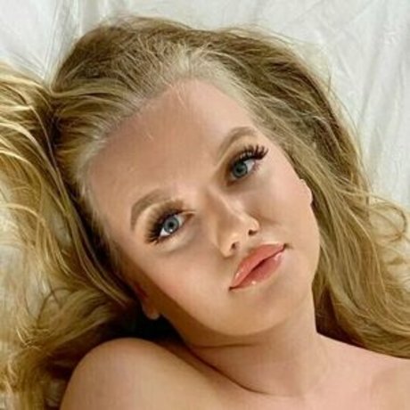 Badd Angel pretty actress photo