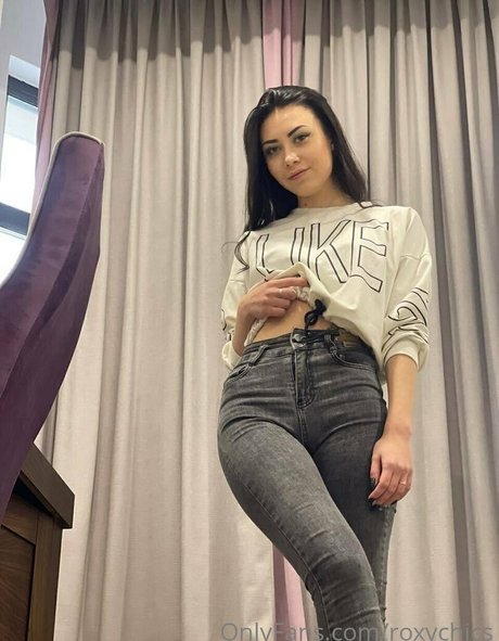 roxychics model adult pic