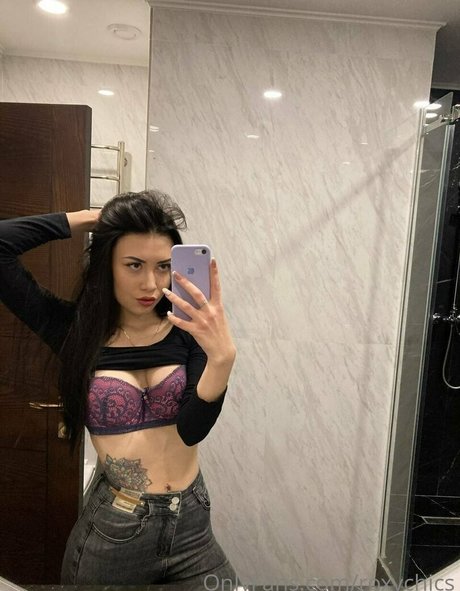 roxychics sexy pornstar photo