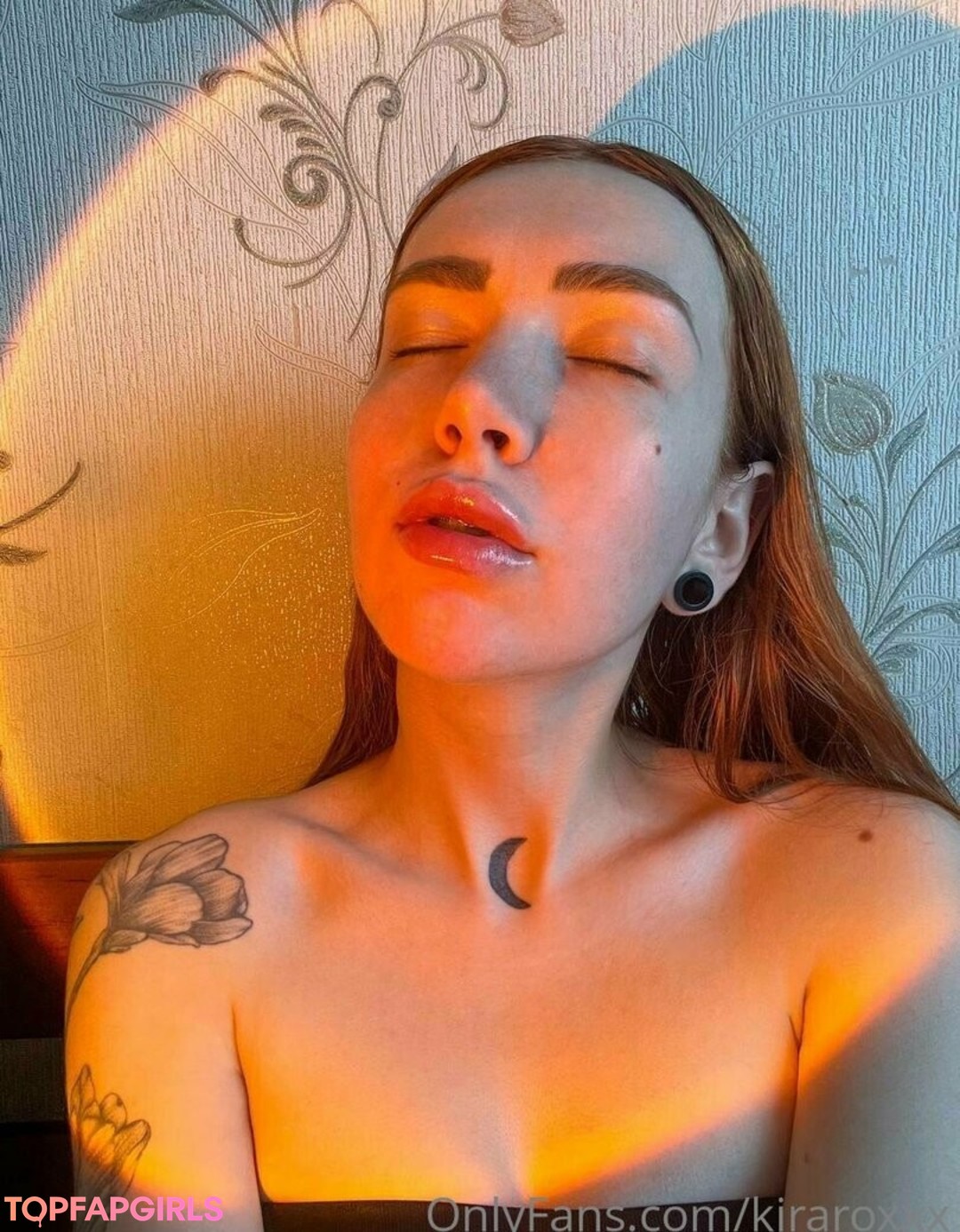 kiraroxx high quality pornstar photos