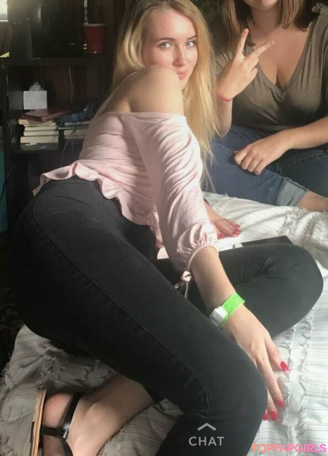 emilycc free pornstar image