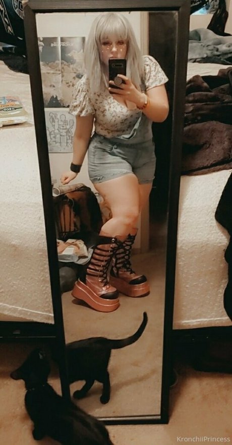 curvy redhead onlyfans free images