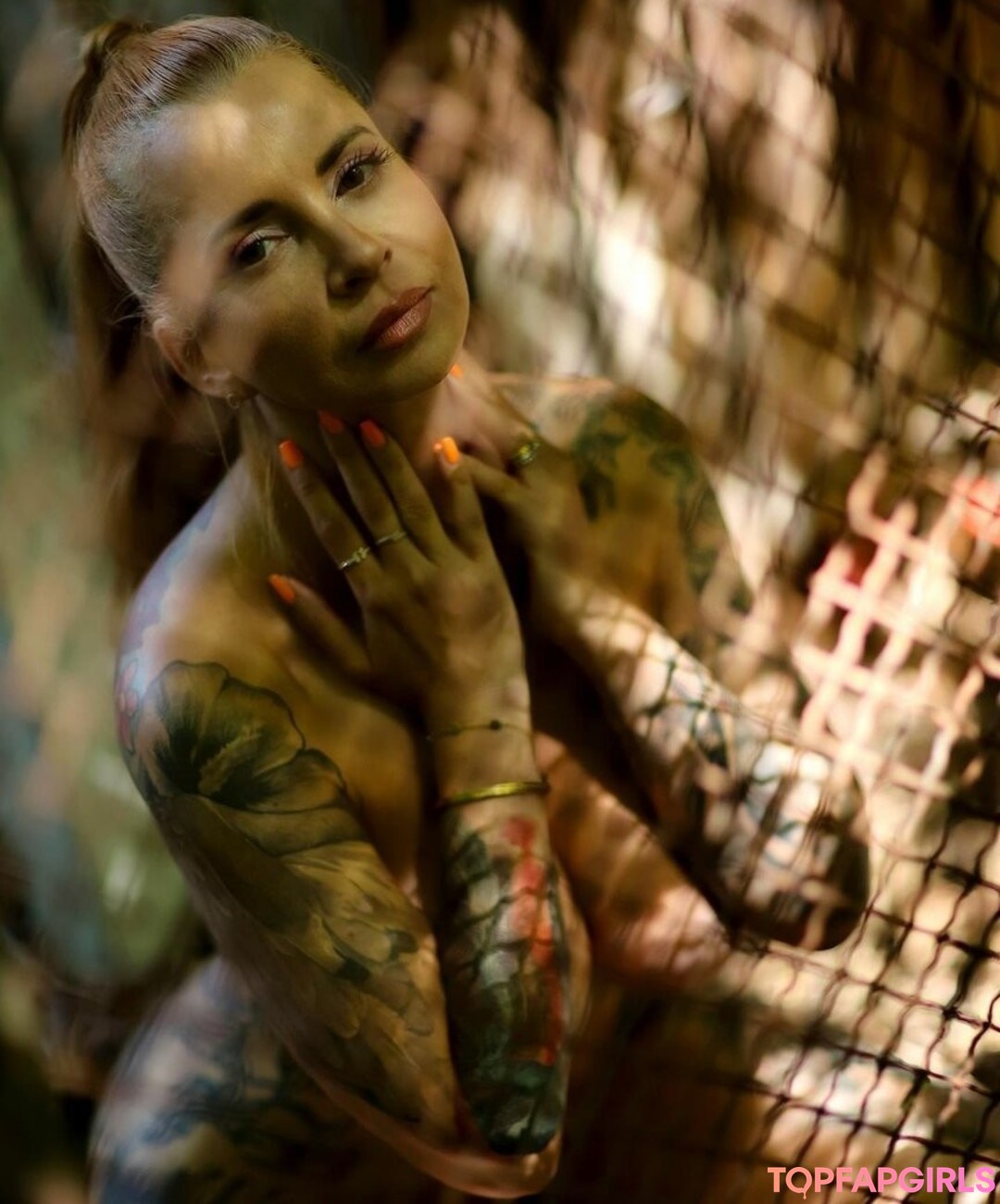 MayasWorld beautiful model photo