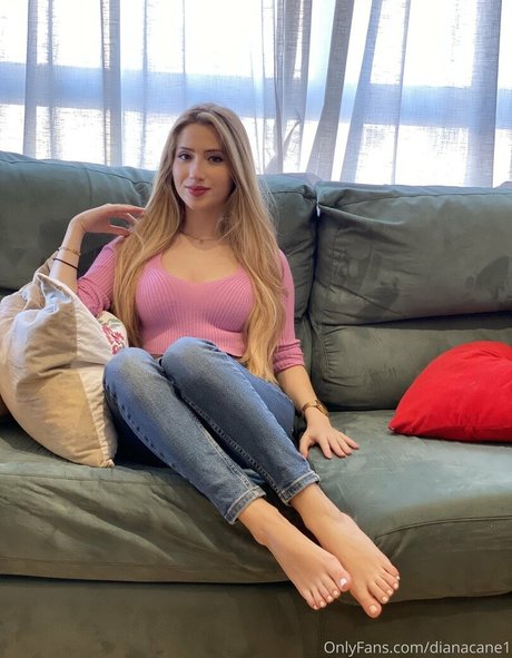 Dianacane1 top profile image