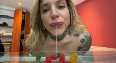 giantess ashley star nudes picture