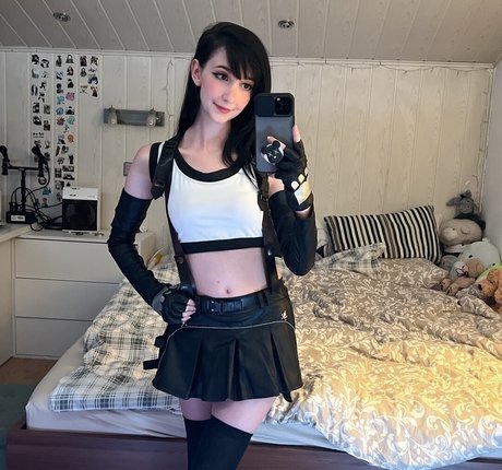 Nananightray model adult images