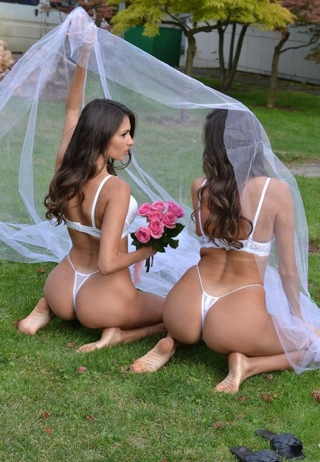 twins double pleasure hot pornstar gallery