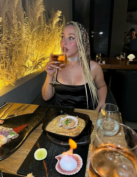 iambabygirlok pornstar image