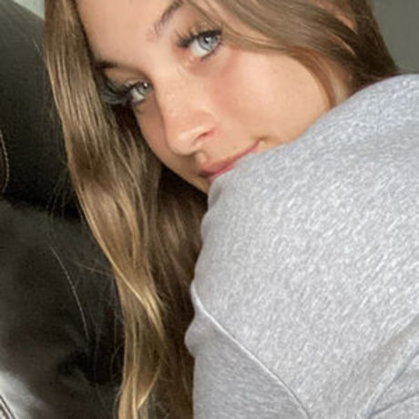 dripping pussy onlyfans art nude archive