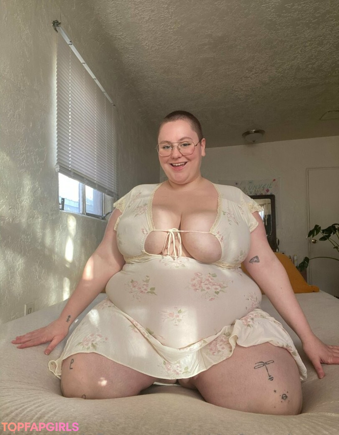 bbwfrogprincess star nude galleries