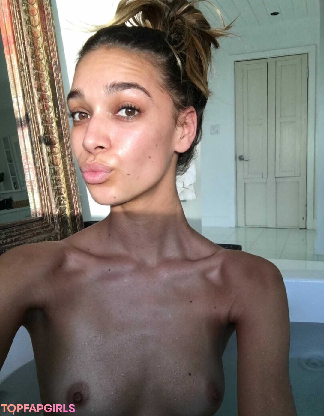 April Love Geary actress photos