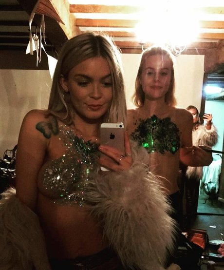 Charlotte Summers model nice images