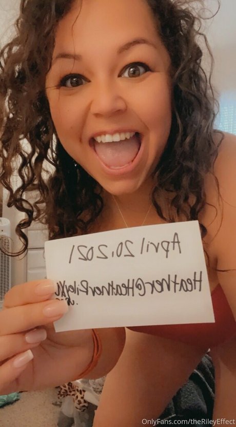 therileyeffect actress image