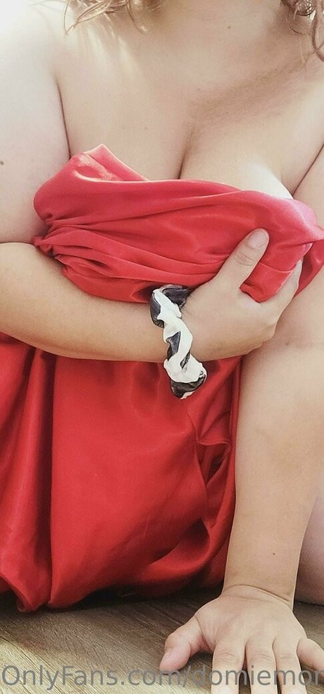 domiemomie sex pornstar img