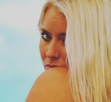 alipie1689 pornstar photos