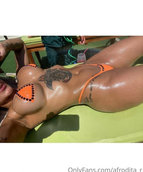 rousse 777 nice model picture