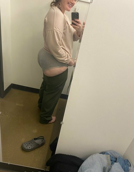 innocent onlyfans beautiful picture