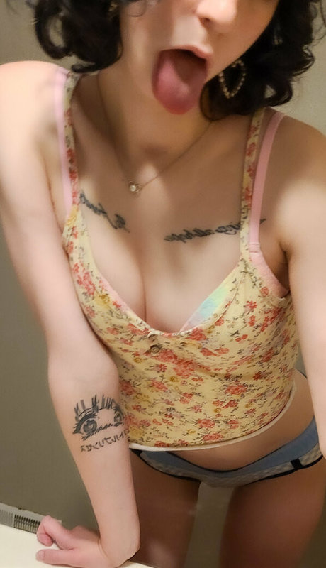 horny teen onlyfans free image