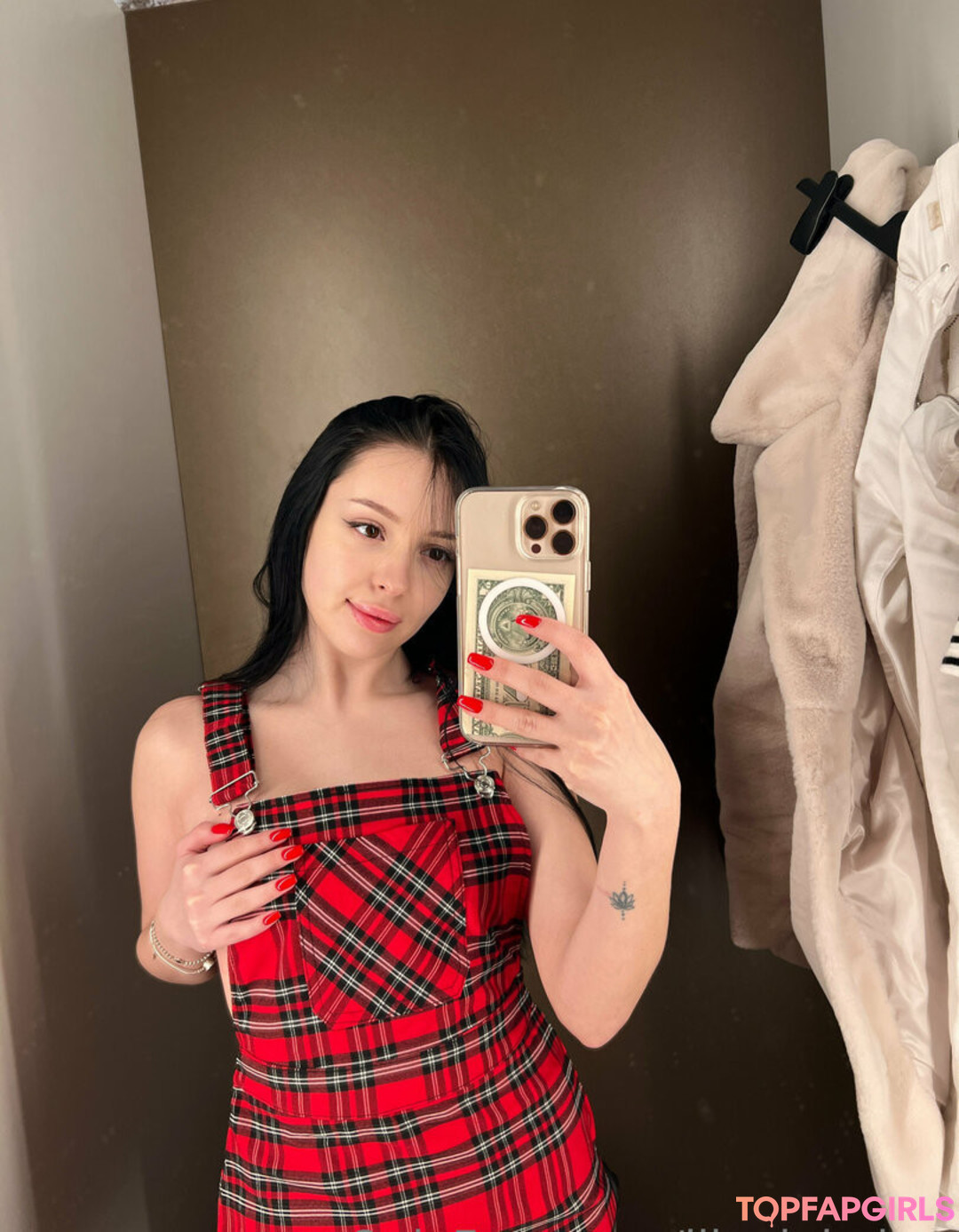 lilypinkglow model nudes picture