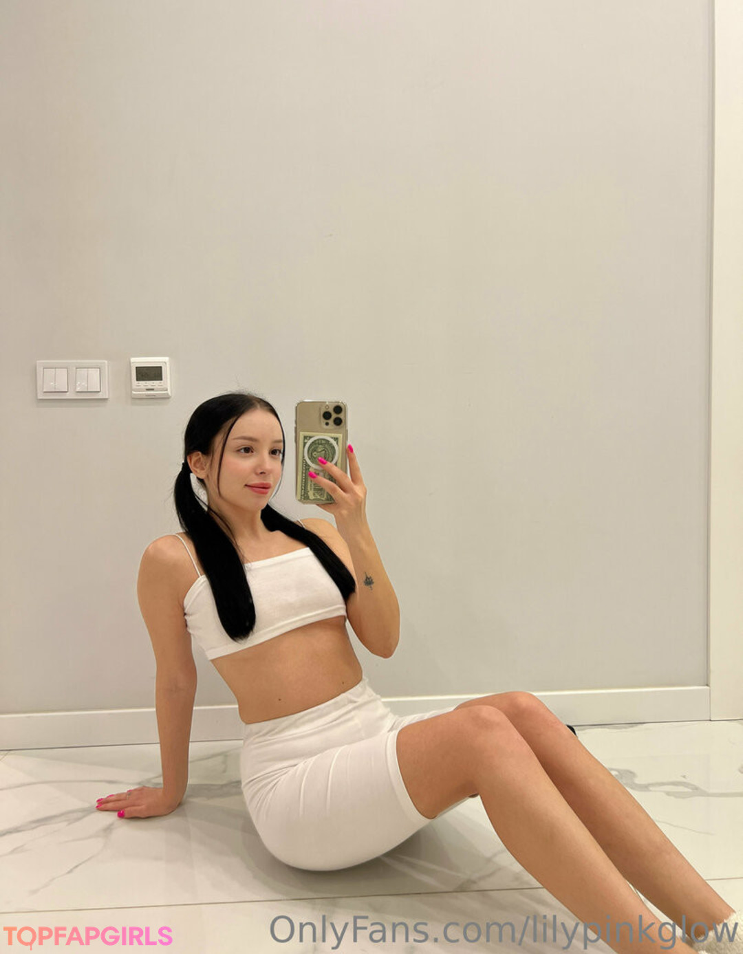lilypinkglow star hot pictures