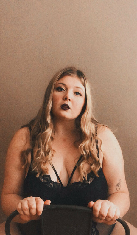 itsgracie exclusive actress picture