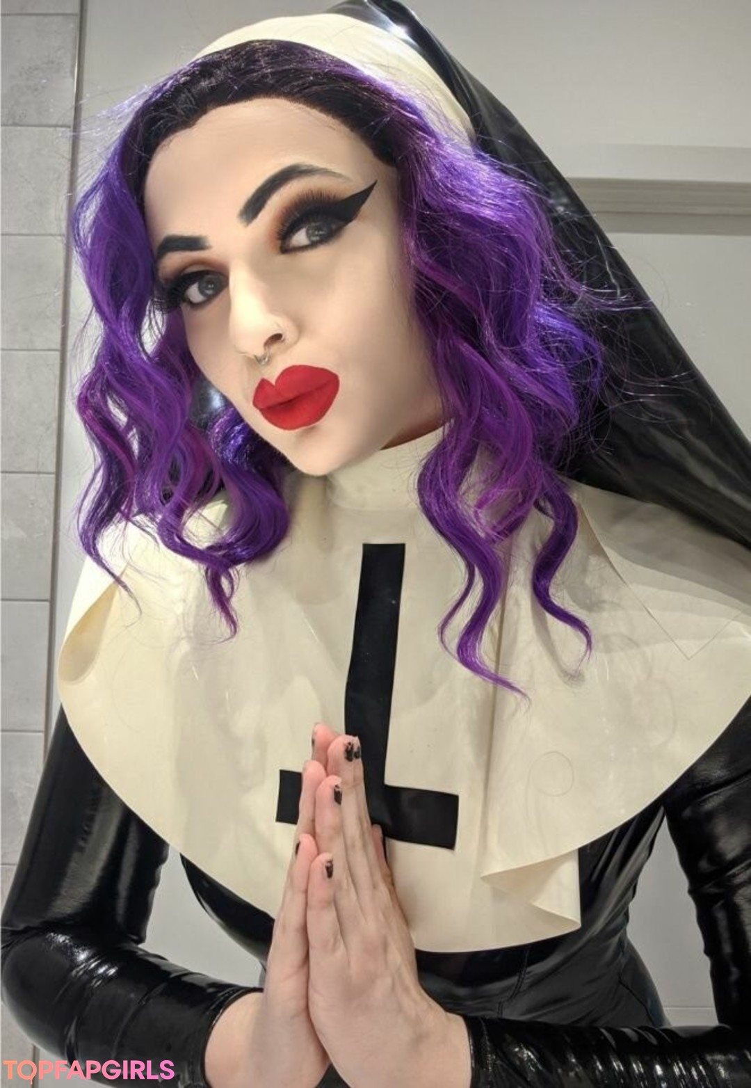 Empress Poison pornstar sex img