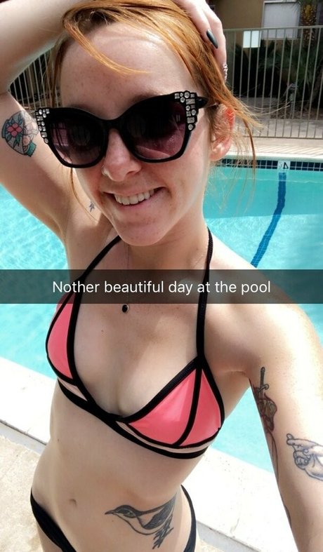 lilyevansfree model free pics