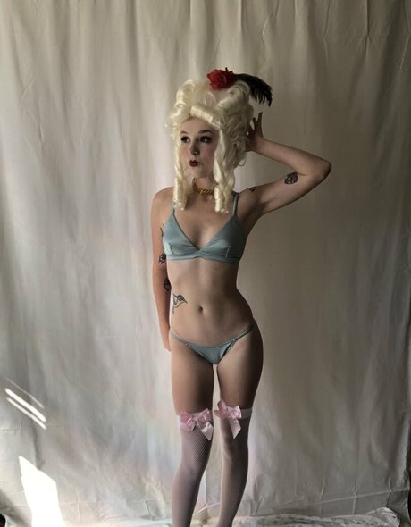 lilyevansfree pornstar sexy archive