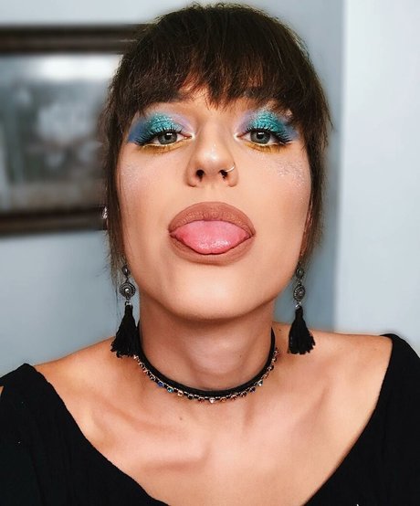 SophieSommers free model pictures