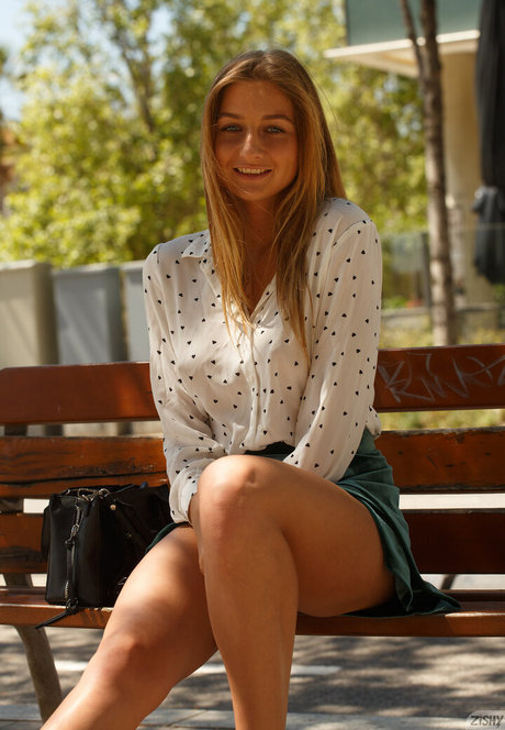 kathe rinee model adult image