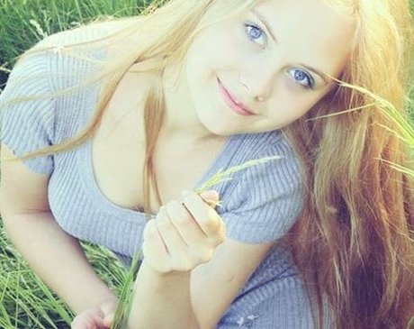 Emily Cutie model nudes gallery