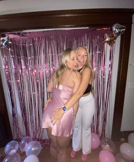 Hannah Alyssa Woods model sexy photos