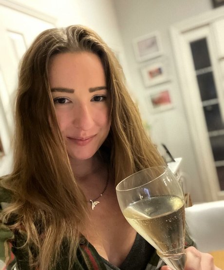 Krisea Marina star art pic