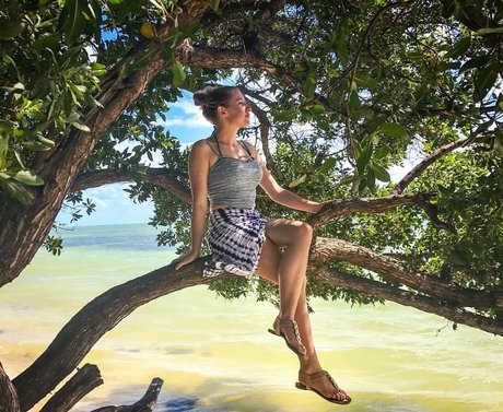 Krisea Marina hot pornstar pictures