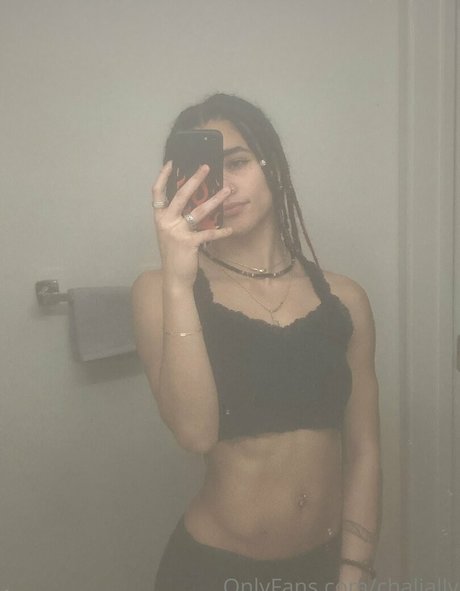 chalially art actress picture