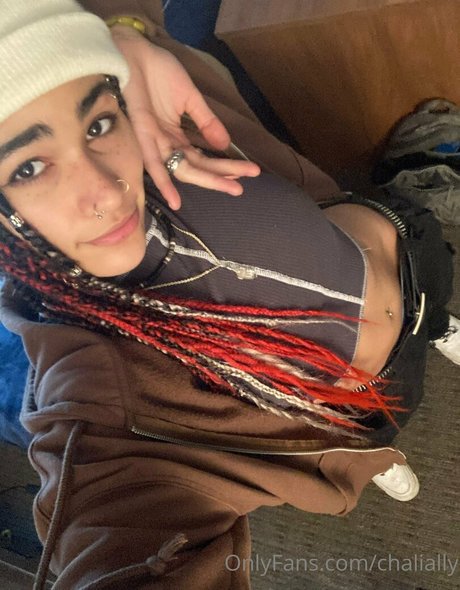 chalially top profile image