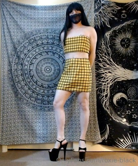 roxie black nudes star gallery