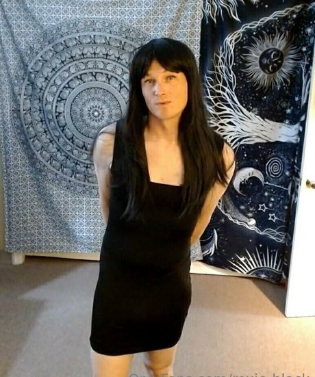 roxie black model beautiful pictures