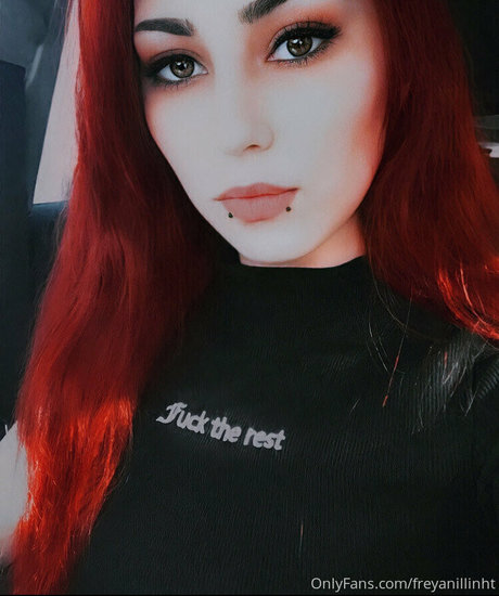 freyanillinht naked star photos