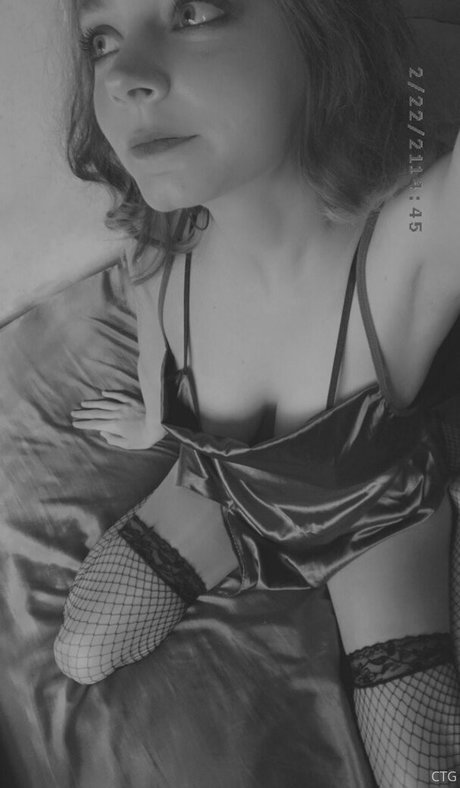 cheycheytaylor naked star photo