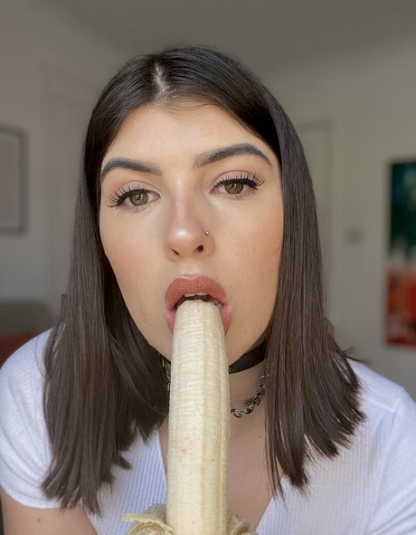 averywestvip star naked images