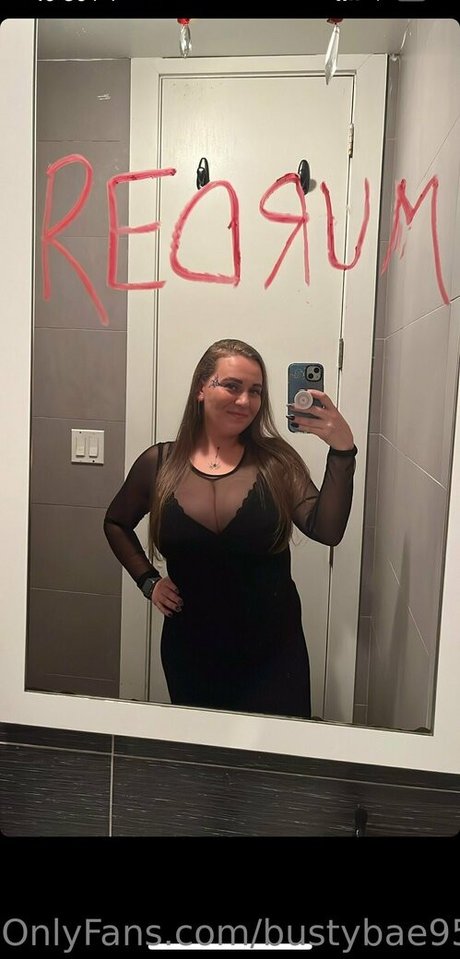 Bustybae95 porn actress photo