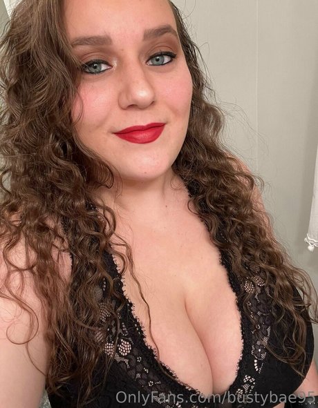 Bustybae95 pornstar high quality pictures