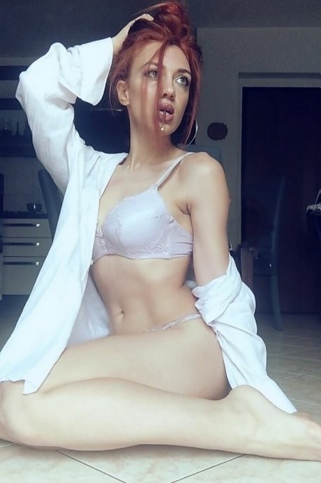 Martina Amoro star sexy pics