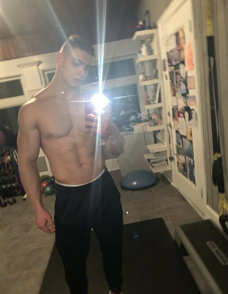 creamygorilla free model img