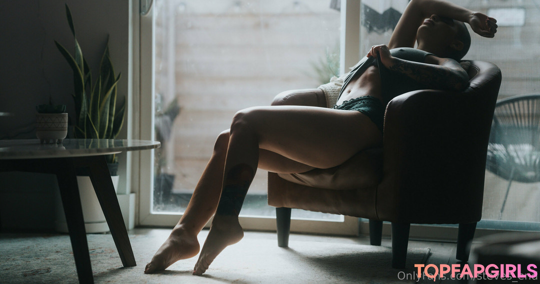 steves end adult model photos