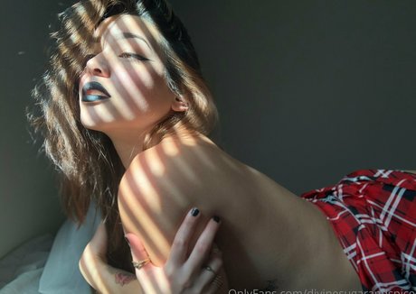 divinesugarandspice hd model pic