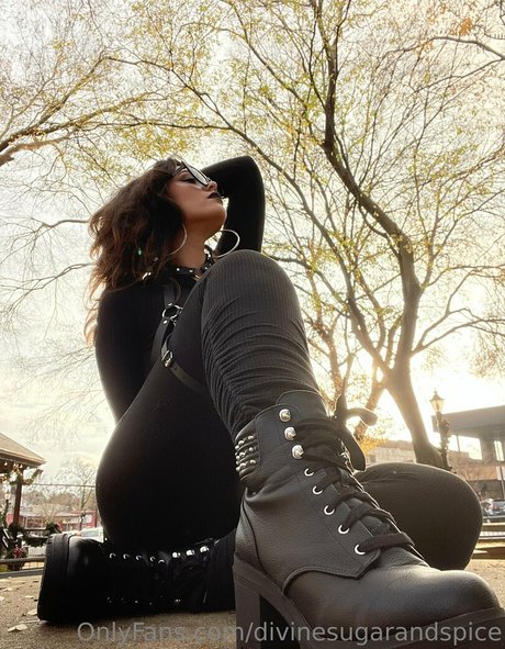 divinesugarandspice model free pic